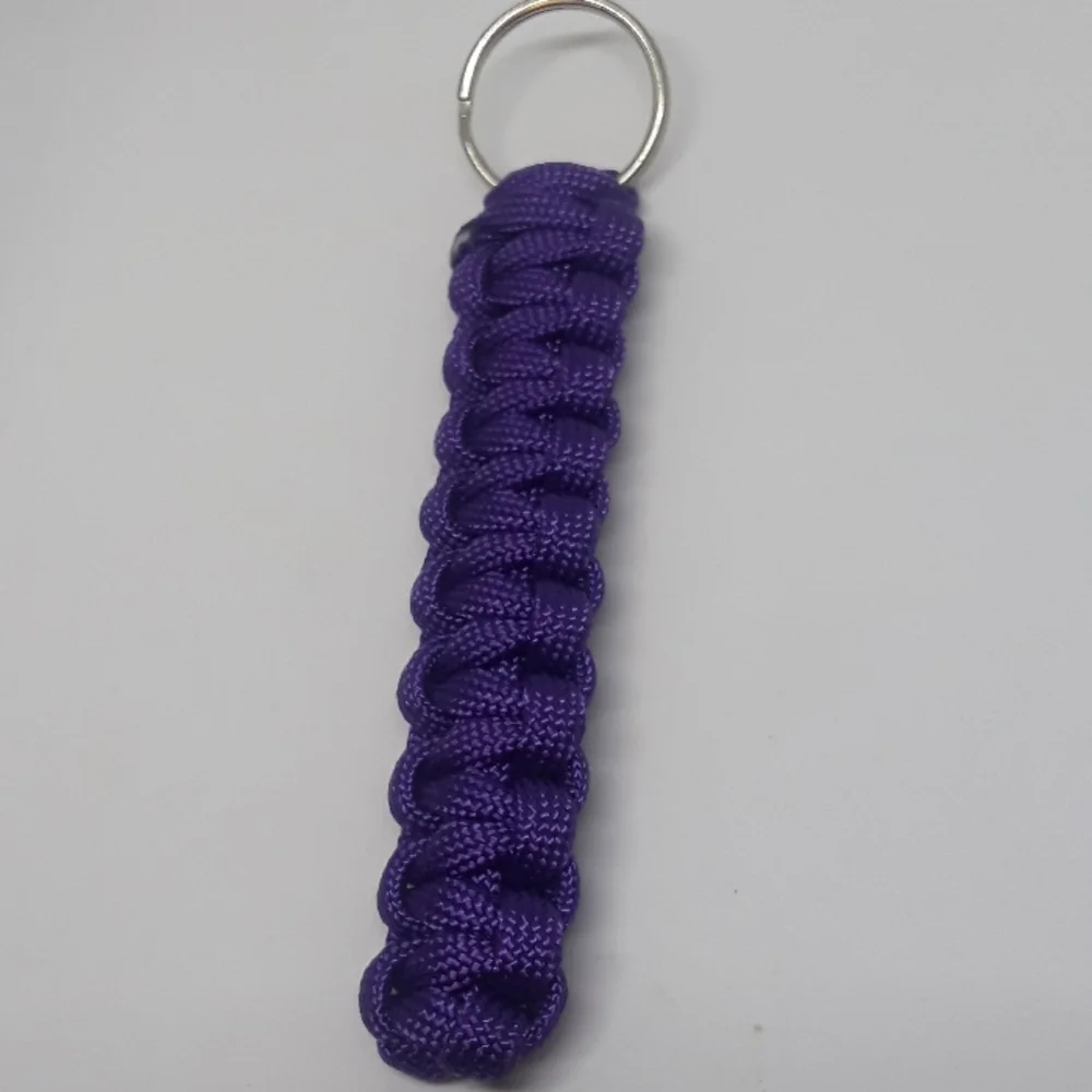 paracord keychain (purple)